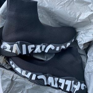 Meet your Posher, Aqueel